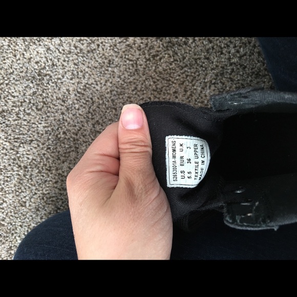 Levi shoes - Picture 3 of 3